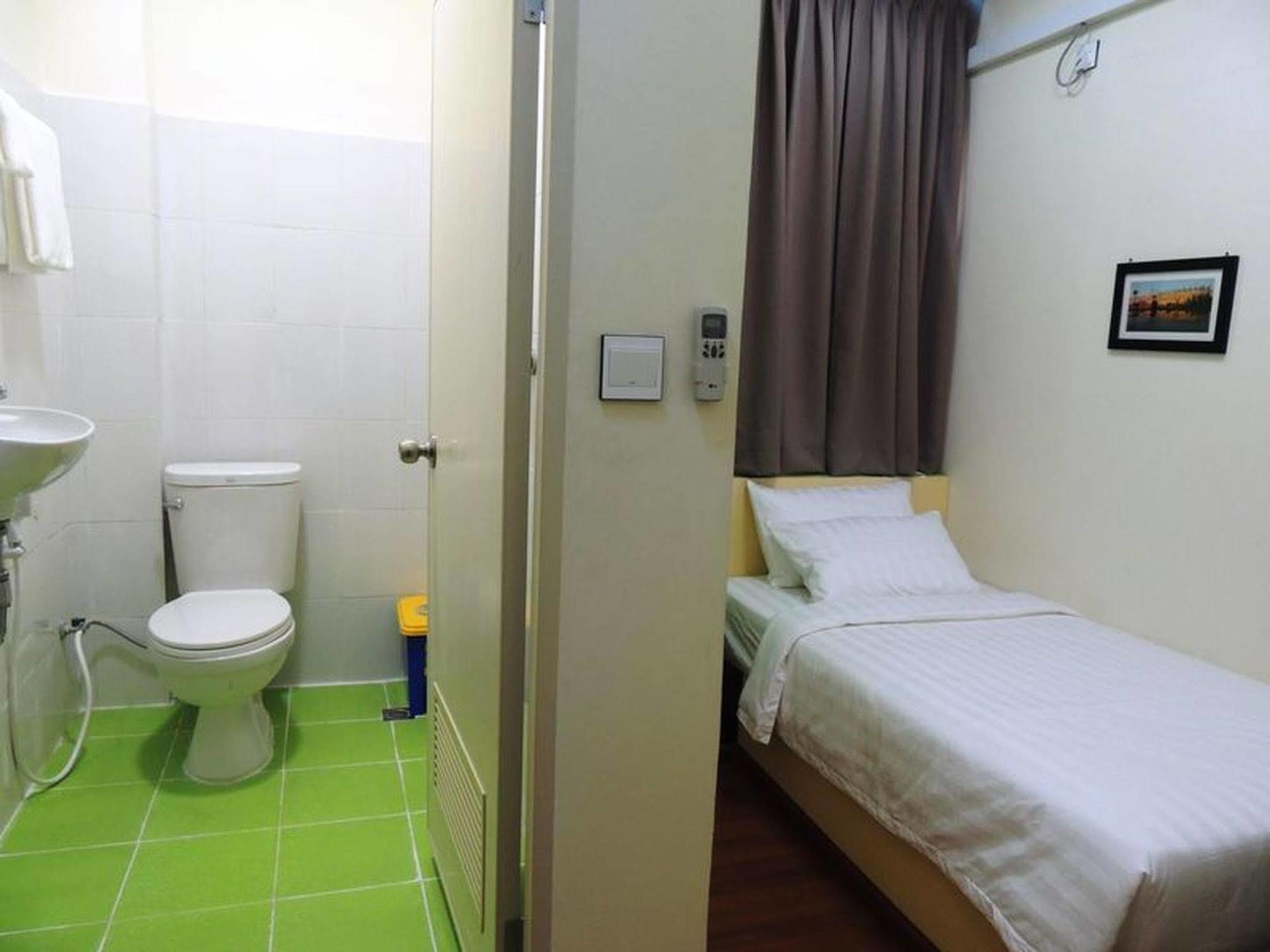 Lotus Bed & Breakfast Yangon Exterior foto