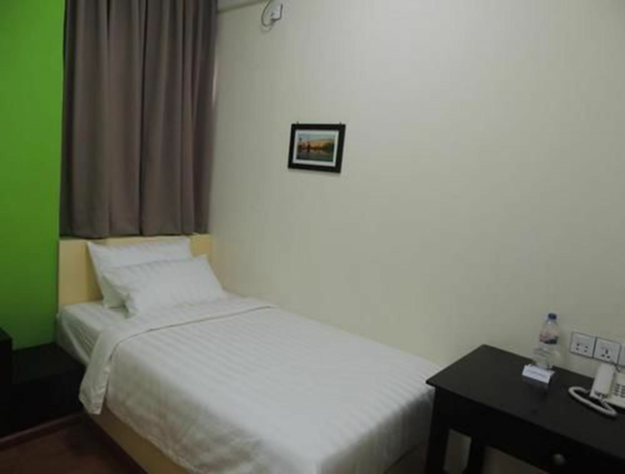 Lotus Bed & Breakfast Yangon Exterior foto