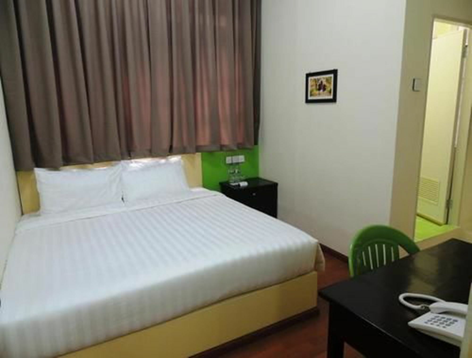 Lotus Bed & Breakfast Yangon Exterior foto