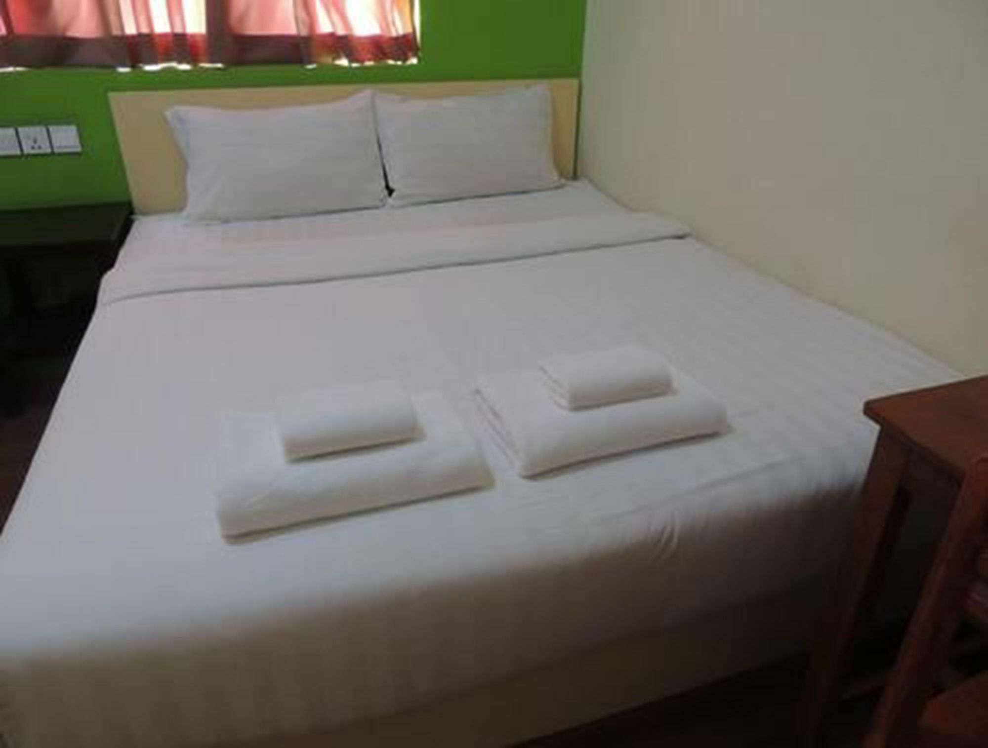 Lotus Bed & Breakfast Yangon Exterior foto